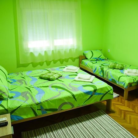 Prenociste Pilot Hotell Ni Eksteriør bilde