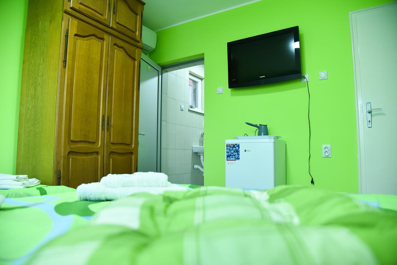 Prenociste Pilot Hotell Ni Eksteriør bilde